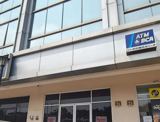 Ruko La Riviera Hadap Jalan Raya Boulevard PIK 2
